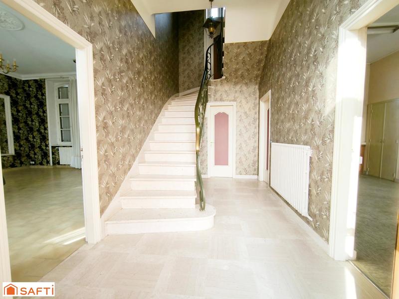 Maison de maîtres - 206 m² - 10 pièces