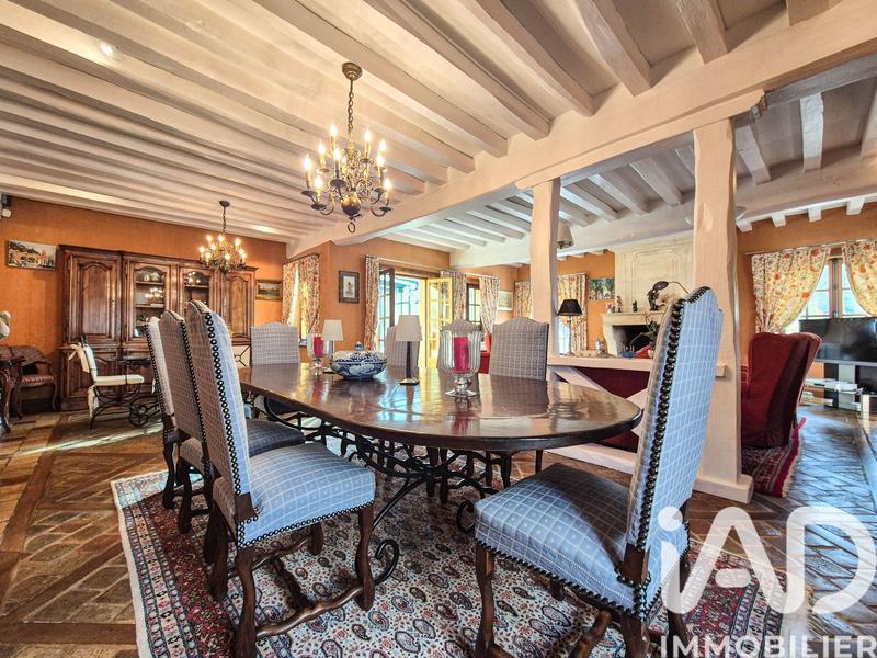 Maison - 213 m² - 7 pièces