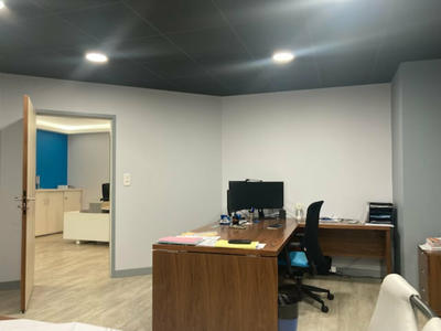 Local d'activité / Entrepôt - 766 m²