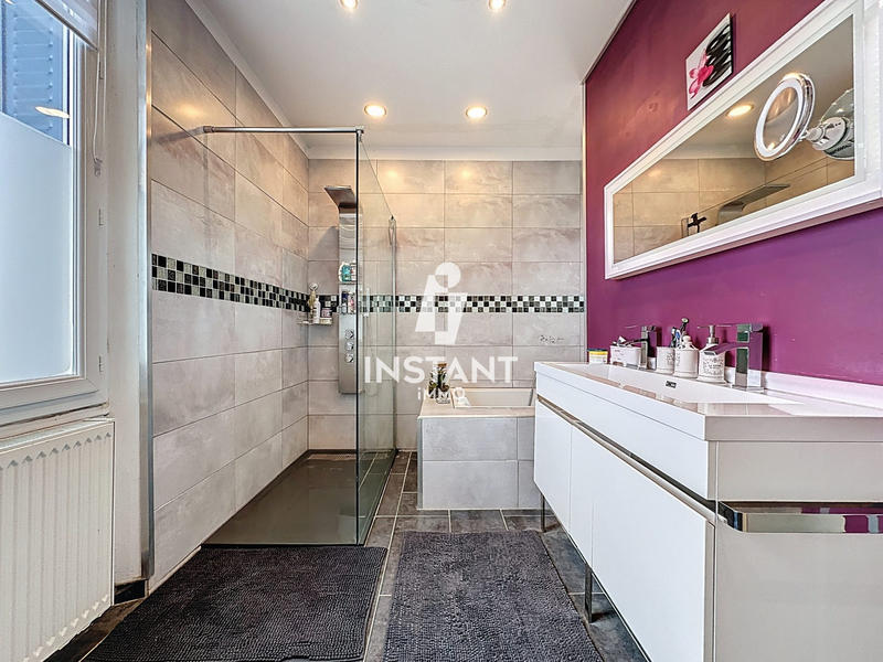 Maison ancienne - 228 m² - 7 pièces