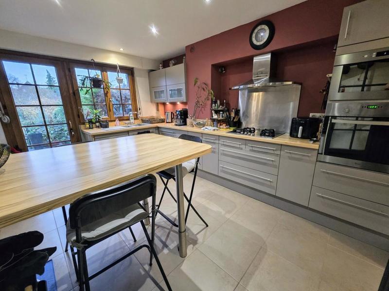 Maison - 145 m² - 7 pièces