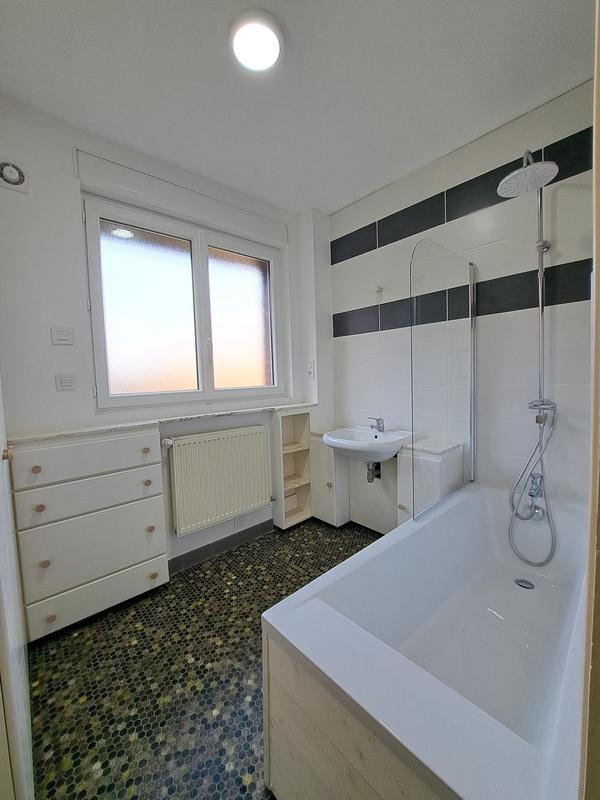 Appartement - 96 m² - 4 pièces