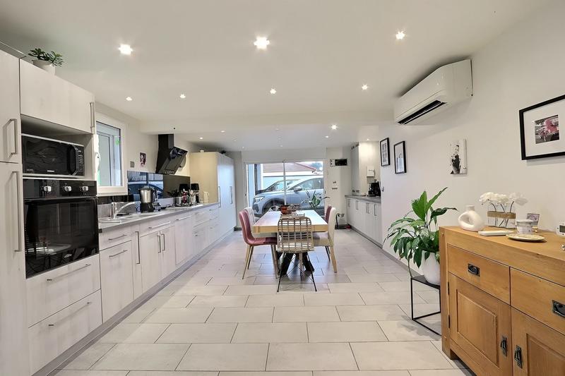 Maison - 162 m² - 7 pièces