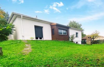 Maison - 122 m² - 5 pièces