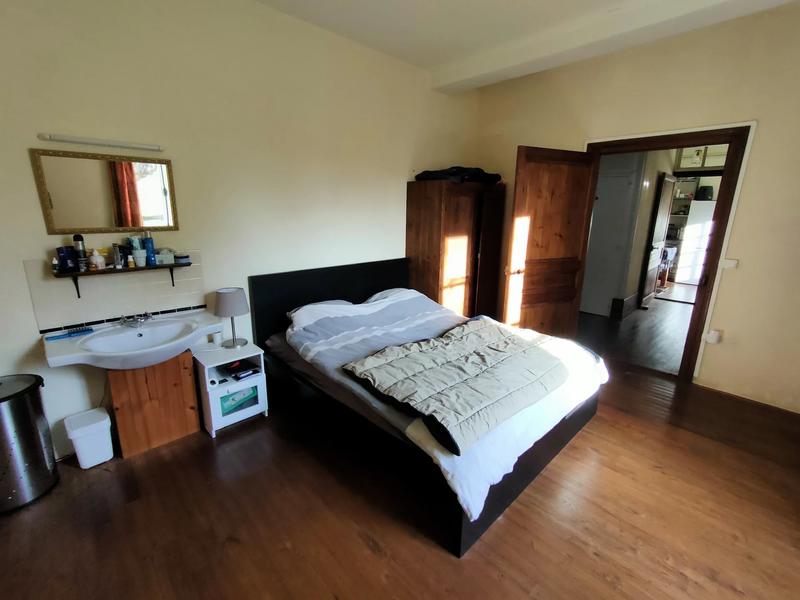 Maison - 235 m² - 8 pièces