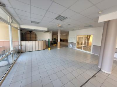 Local d'activité / Entrepôt - 434 m² - 10 pièces