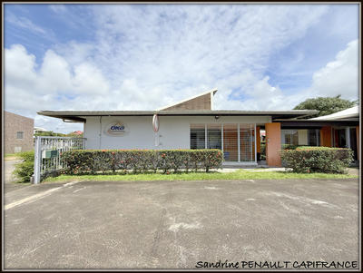 Bureau - 457 m² - 18 pièces