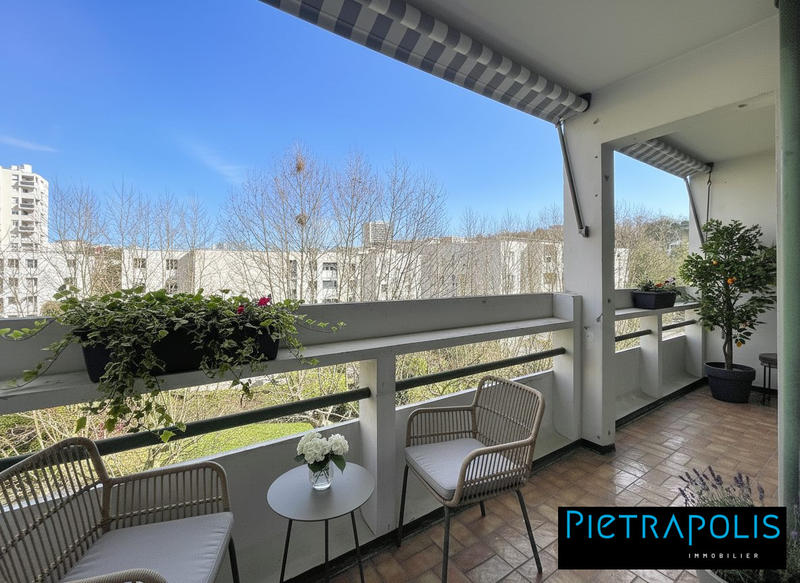 Appartement - 80 m² - 3 pièces