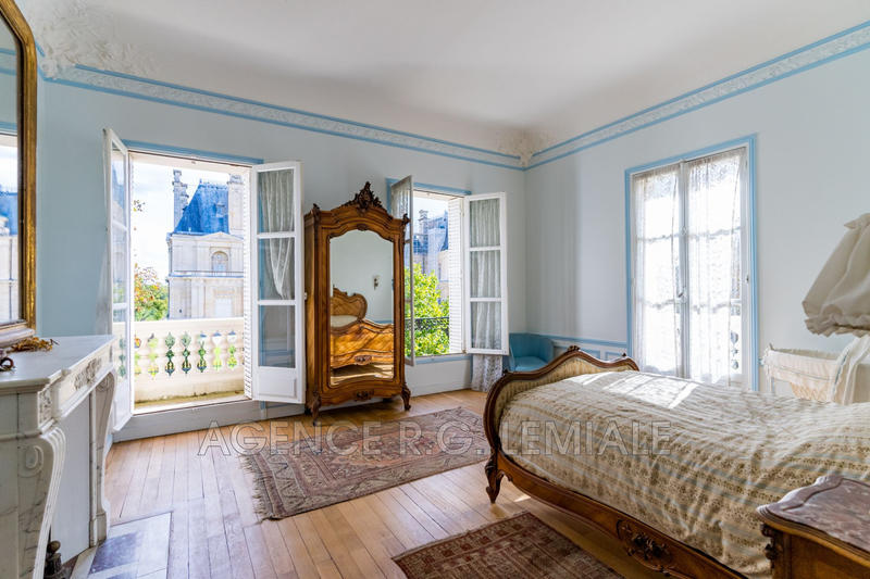 Maison - 300 m² - 10 pièces