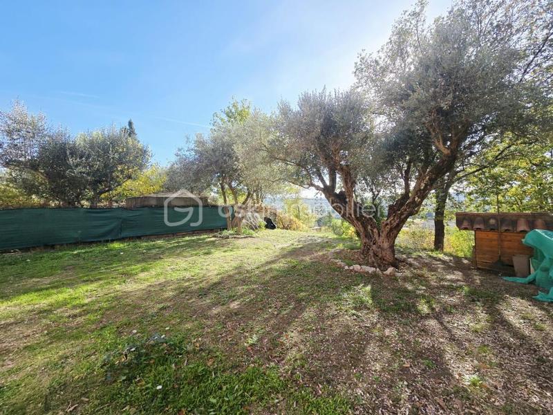 Maison jumelée - 92 m² - 4 pièces