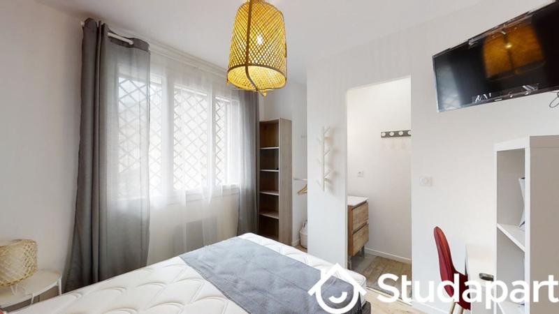 Chambre - 13 m² - 1 pièce