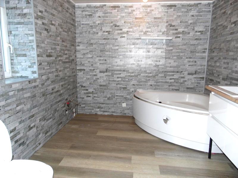 Maison traditionnelle - 137 m² - 6 pièces