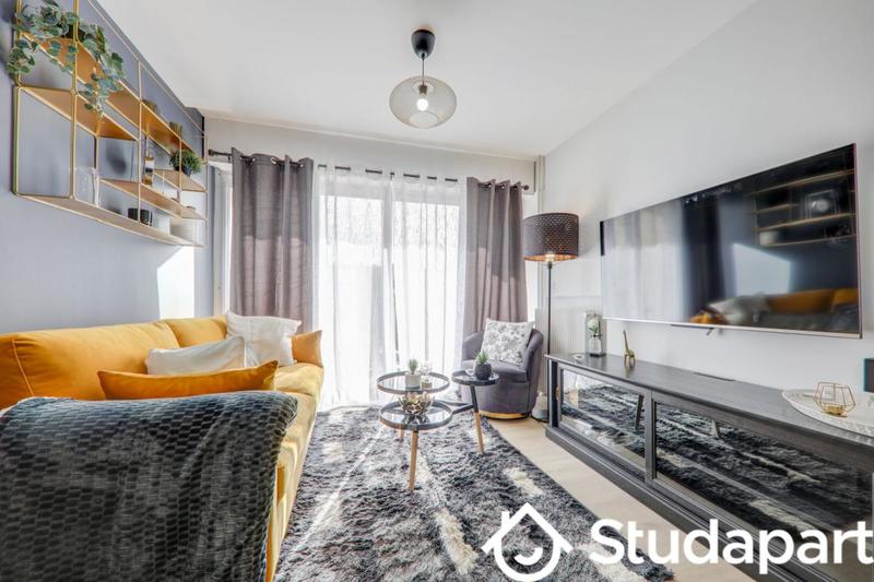 Chambre - 10 m² - 1 pièce