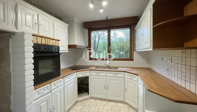 Maison - 80 m² - 5 pièces