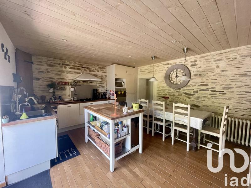 Maison - 235 m² - 6 pièces