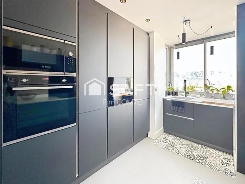 Duplex - 140 m² - 6 pièces