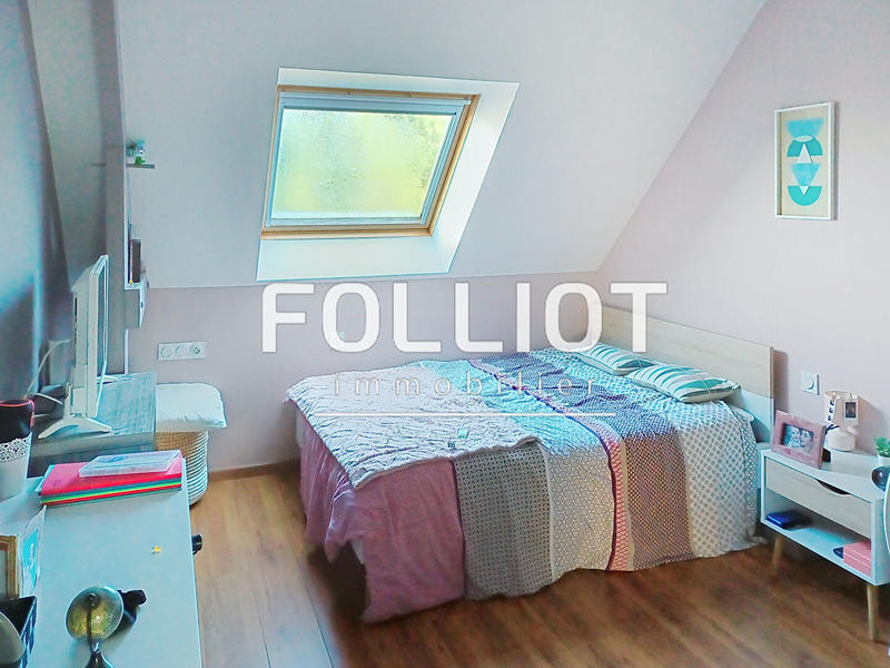 Maison - 245 m² - 9 pièces