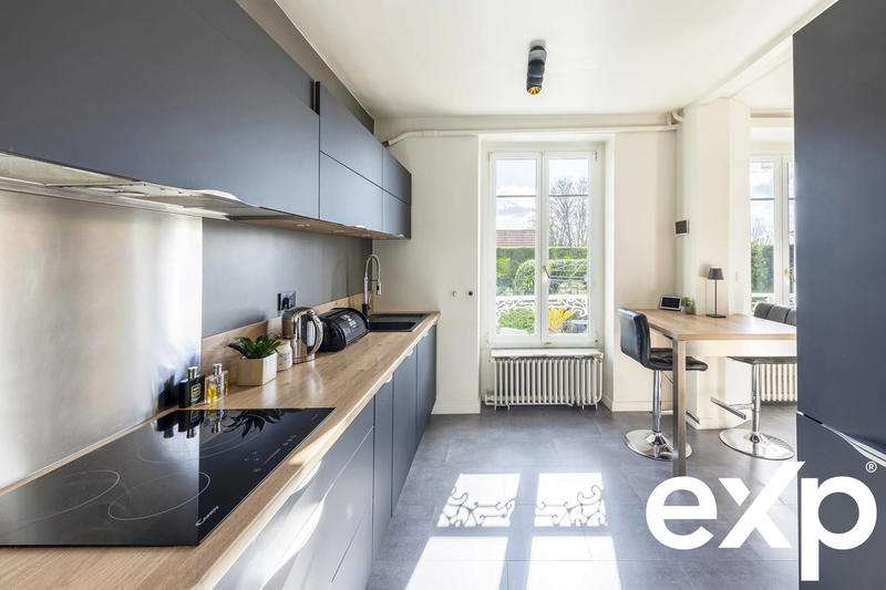 Maison - 164 m² - 7 pièces