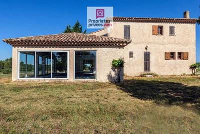 Maison - 200 m² - 8 pièces