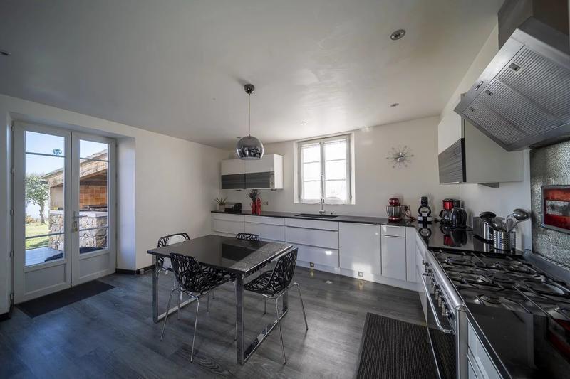 Mas - 220 m² - 6 pièces