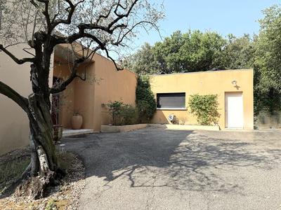 Villa - 200 m² - 5 pièces