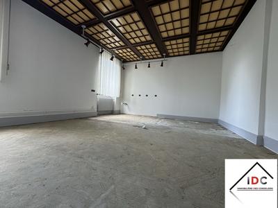 Local d'activités - 159 m² - 7 pièces