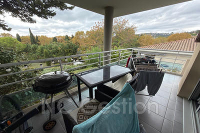 Appartement - 64 m² - 3 pièces