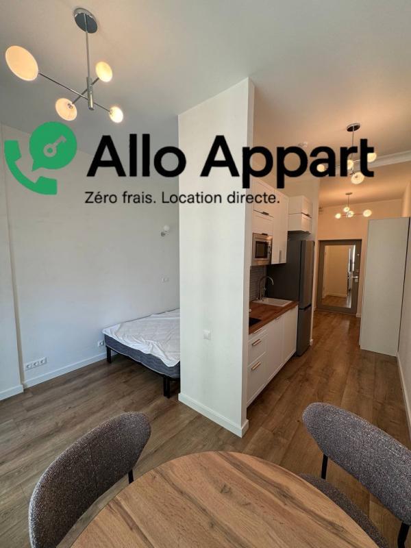 Studio - 25 m² - 1 pièce