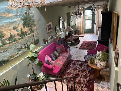 Maison - 285 m² - 9 pièces