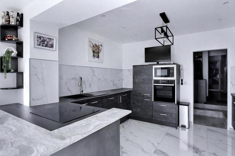 Villa - 185 m² - 7 pièces