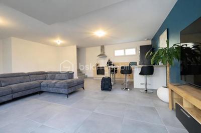 Maison - 91 m² - 4 pièces