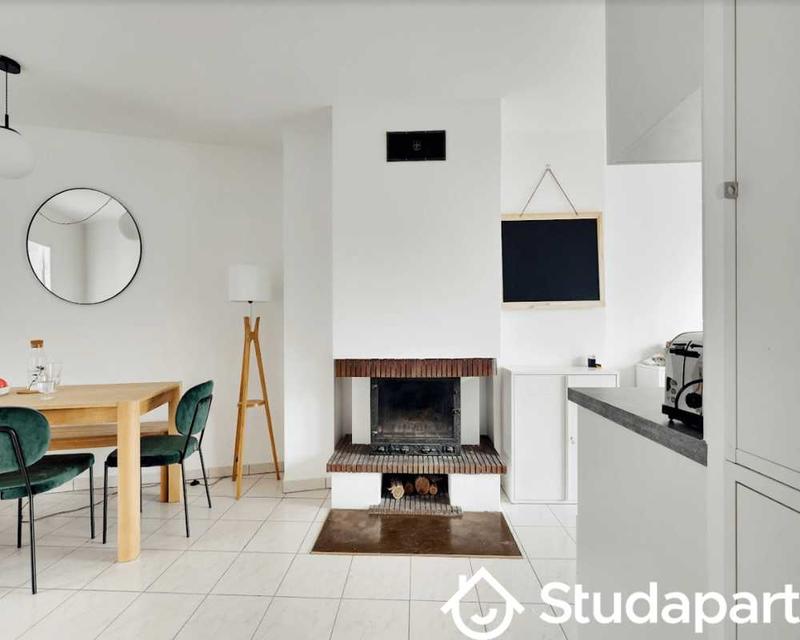 Chambre - 120 m² - 1 pièce