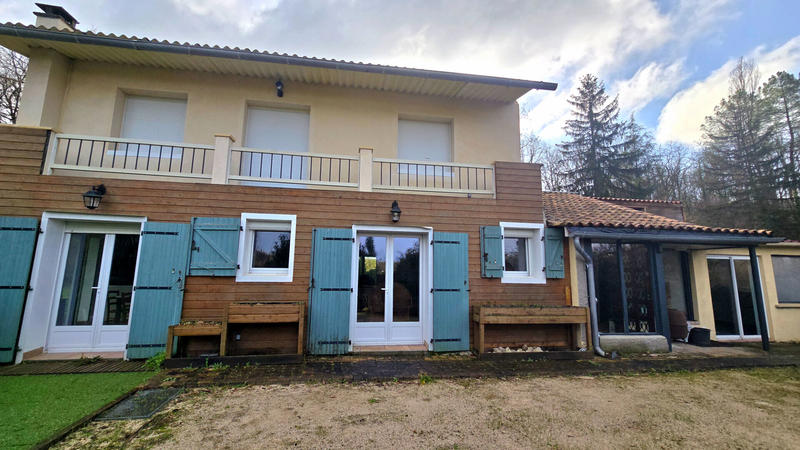Maison - 213 m² - 5 pièces