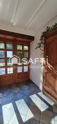 Maison - 205 m² - 10 pièces