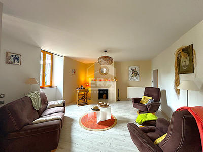 Maison - 263 m² - 7 pièces