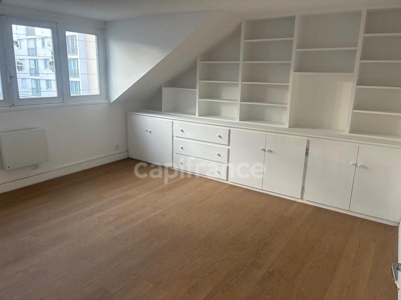 Maison - 147 m² - 9 pièces