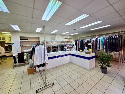 Fonds de commerce - Magasins - 99 m²