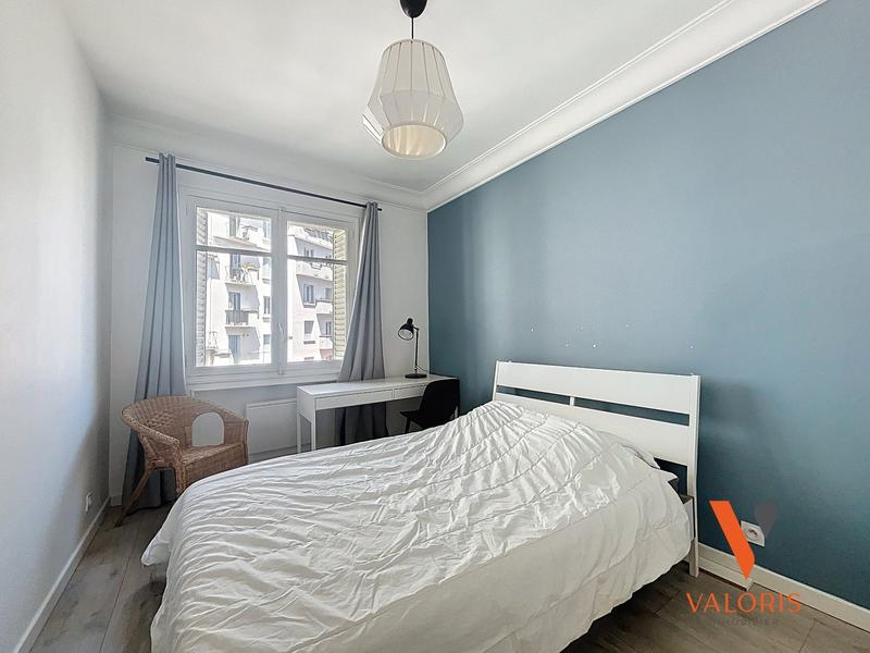 Appartement - 99 m² - 5 pièces