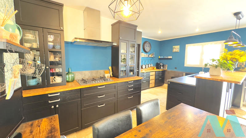 Maison - 190 m² - 7 pièces