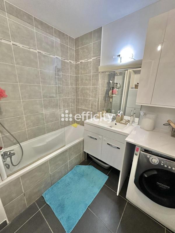 Appartement - 81 m² - 3 pièces