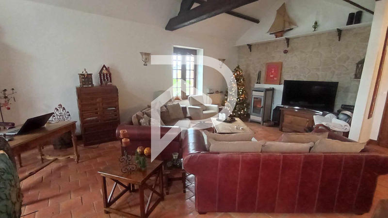 Maison - 153 m² - 6 pièces