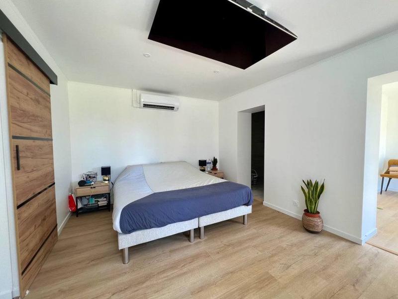 Maison traditionnelle - 184 m² - 7 pièces