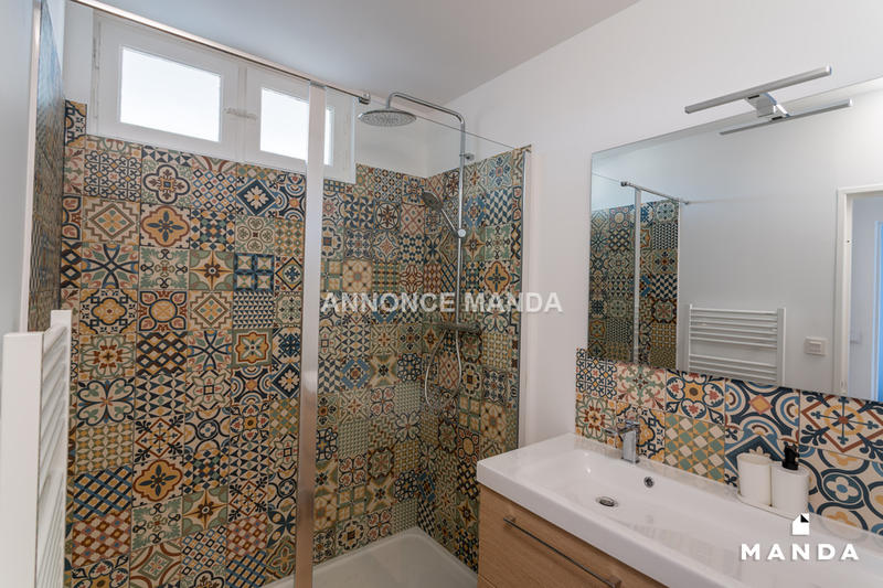 Chambre - 11 m² - 5 pièces