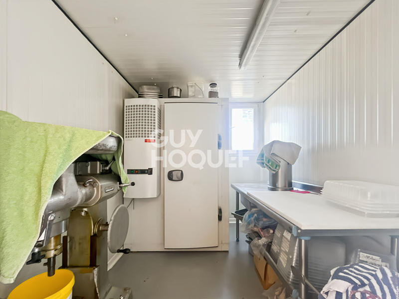 Entrepôt - 103 m² - 5 pièces