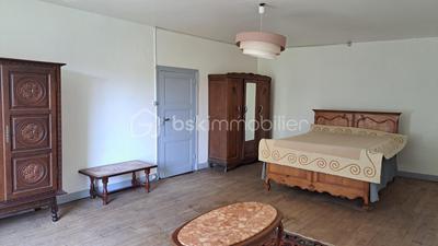 Corps de ferme - 140 m² - 6 pièces