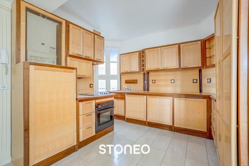 Appartement ancien - 70 m² - 3 pièces