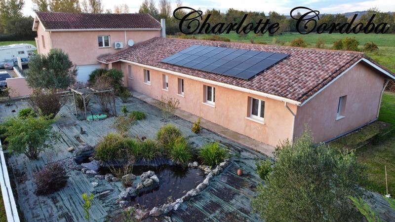 Maison - 253 m² - 9 pièces