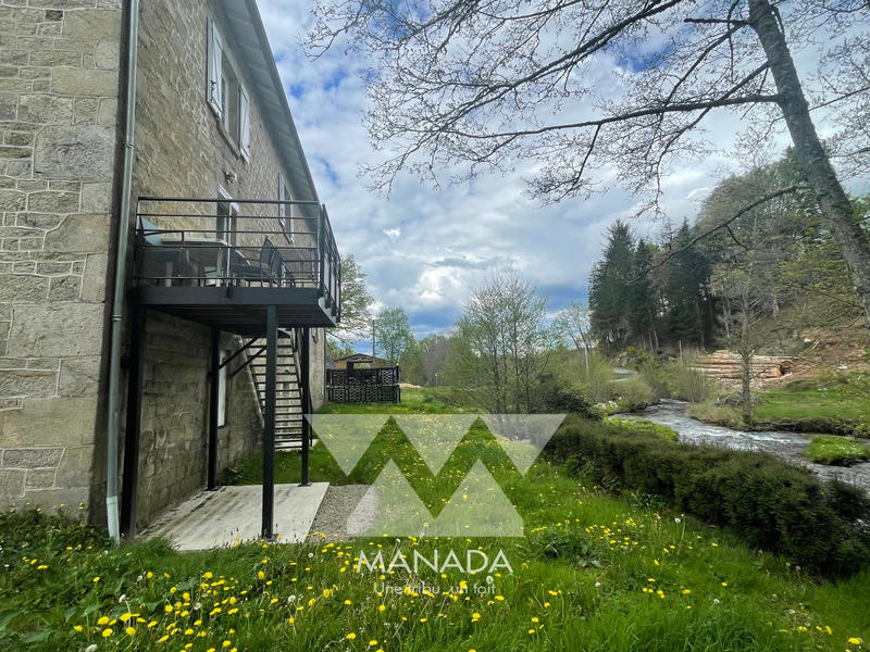 Maison - 225 m² - 6 pièces