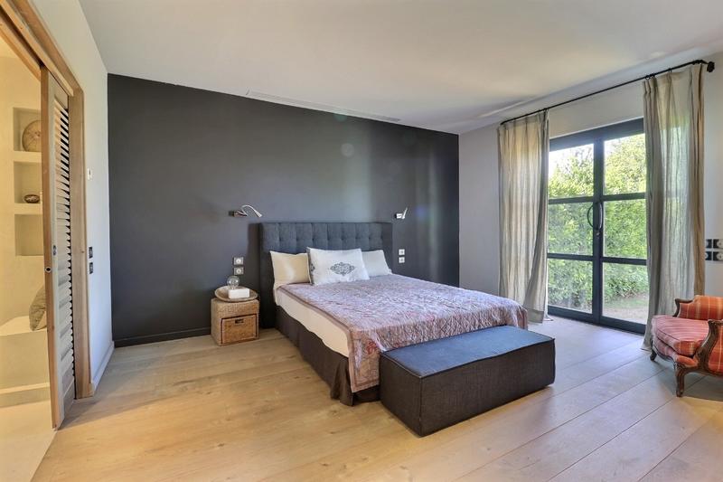 Villa - 385 m² - 7 pièces