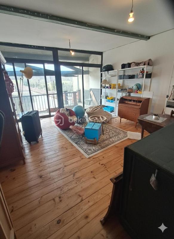 Demeure - 260 m² - 9 pièces